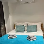 New Concept - 7 Minutes From The Pyramids - Center Appartamento