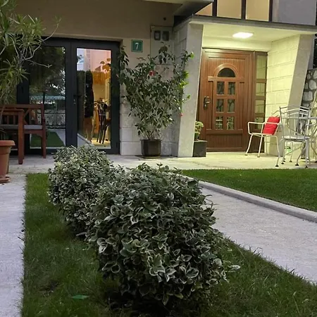 New Concept - 7 Minutes From The Pyramids - Center Apartment Visoko